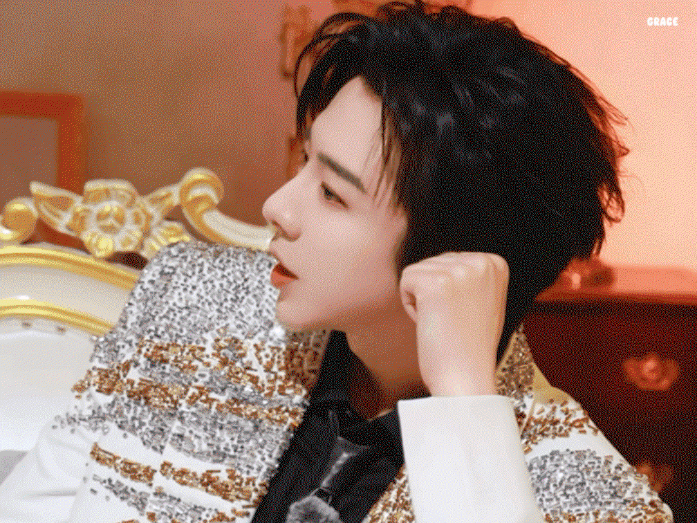 TwIuXa.gif