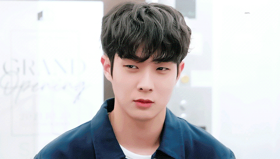 TwKyKQ.gif