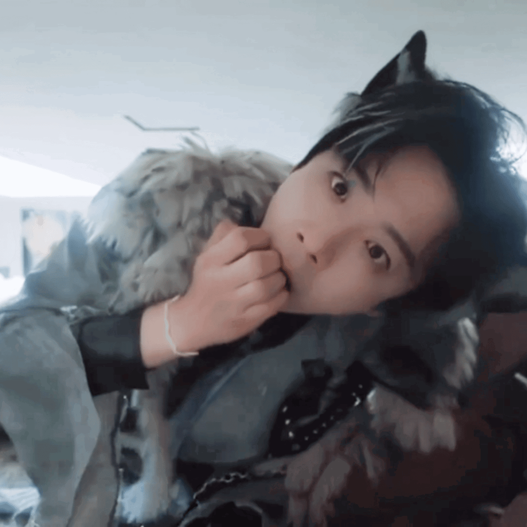 TwjyIo.gif