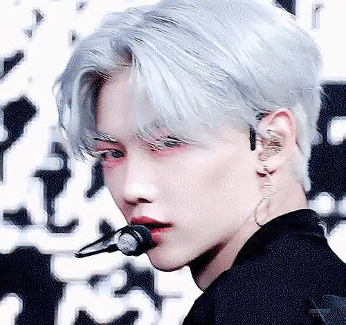 TxujAZ.gif