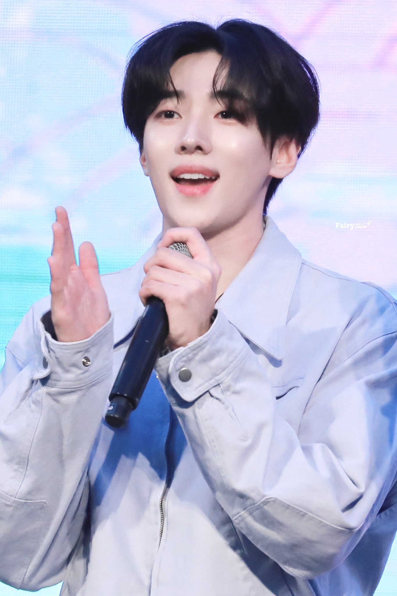 UIYnSo