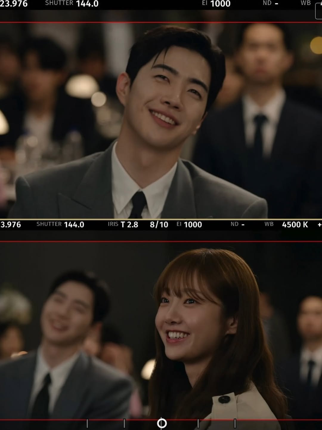 UJSuxY