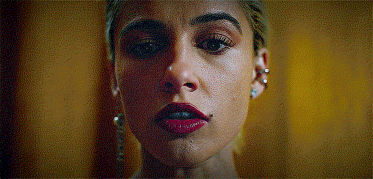 UMIlfO.gif