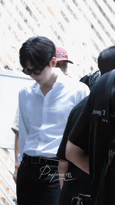 UNJGLd.gif