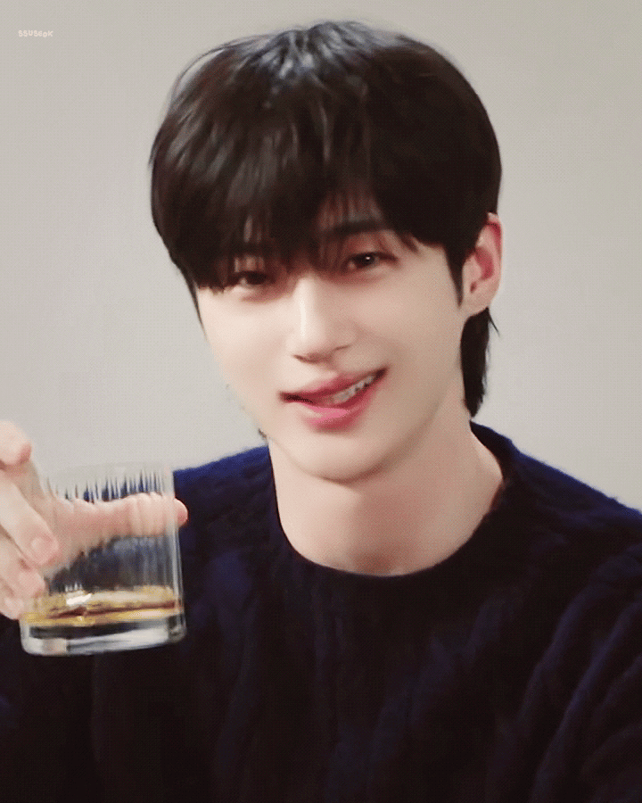 UREZaH.gif
