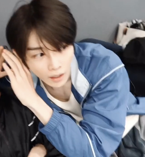 더쿠 - 성찬, 찬영.... 폭룡적인 내추럴 헤어스타일...