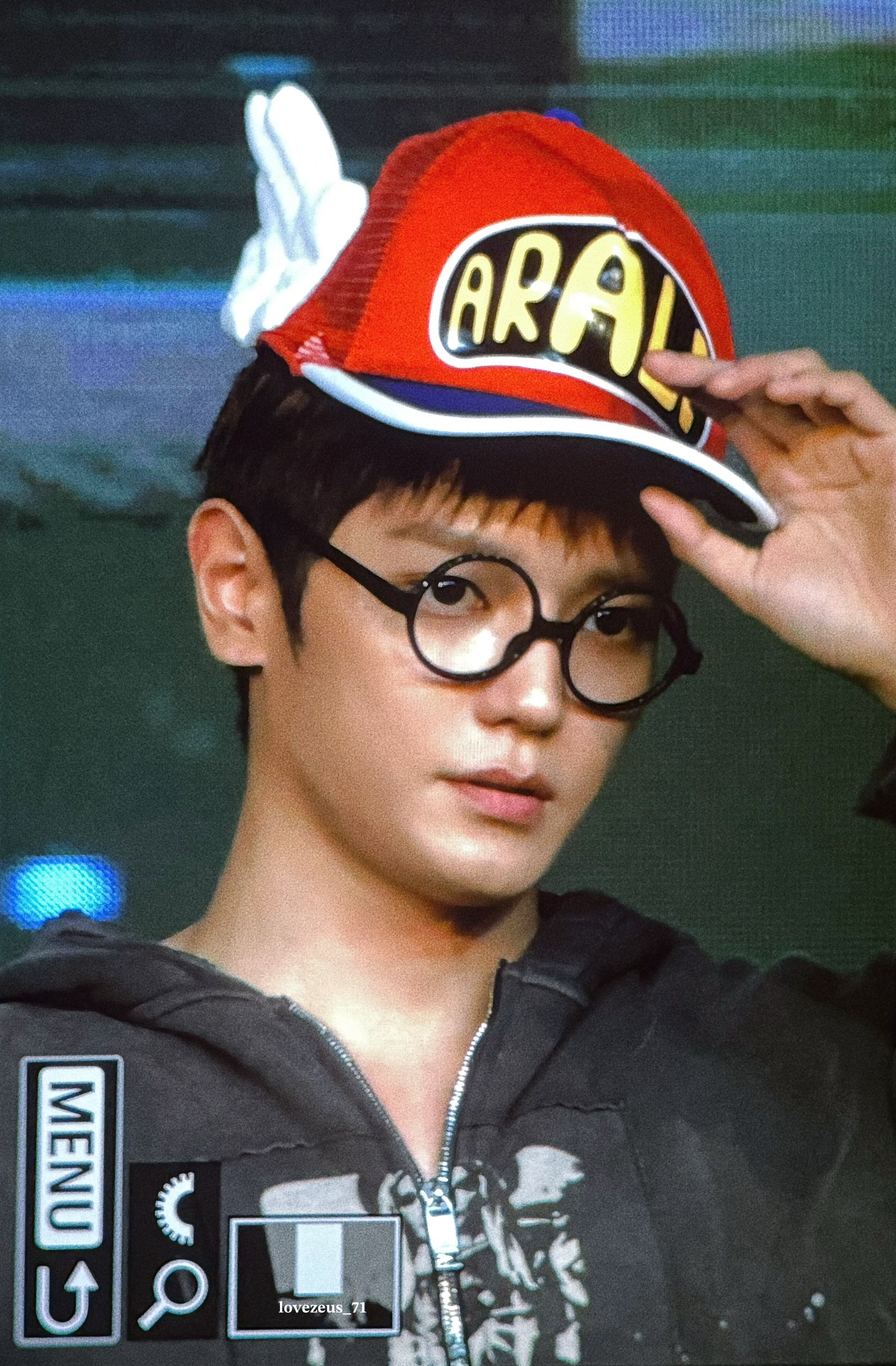 UWDkLd