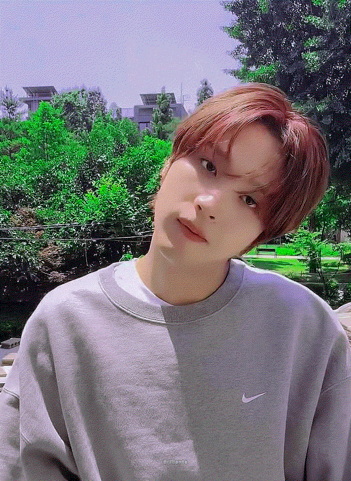 UXpHrv.gif