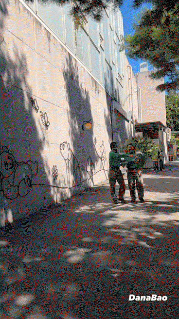 UcUUzl.gif