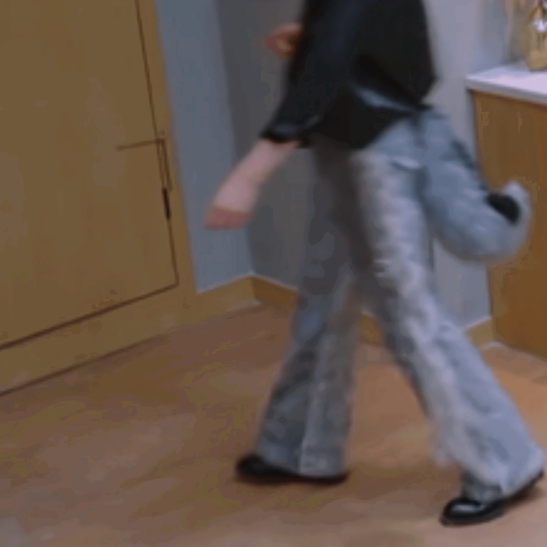 UcWmyT.gif