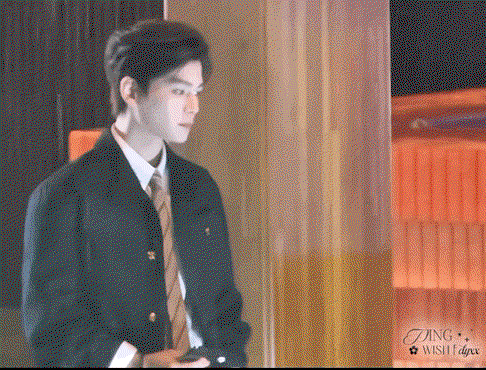 UeIPFo.gif