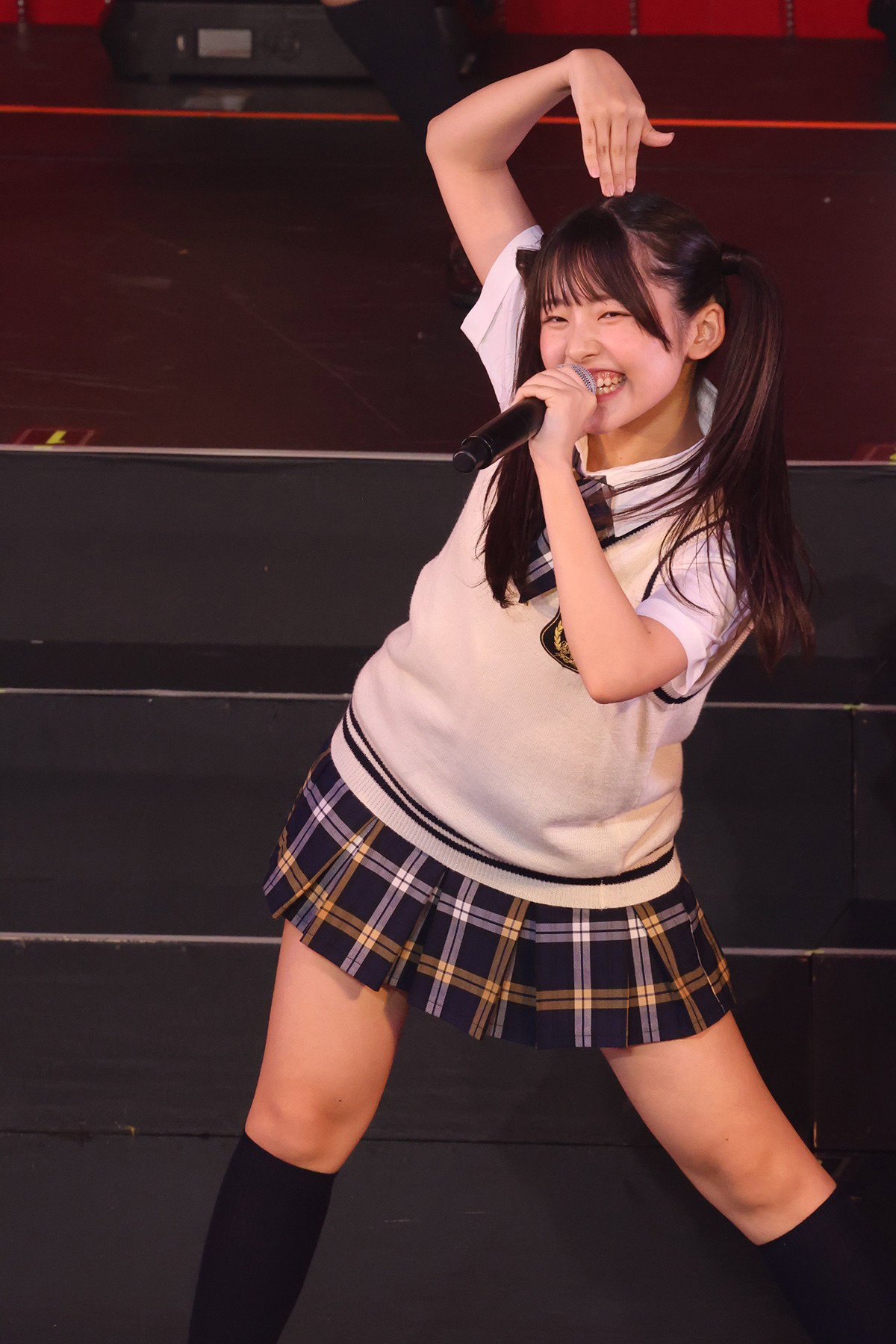 UjYTLT