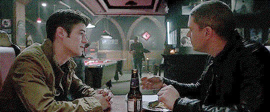 UlXnfI.gif