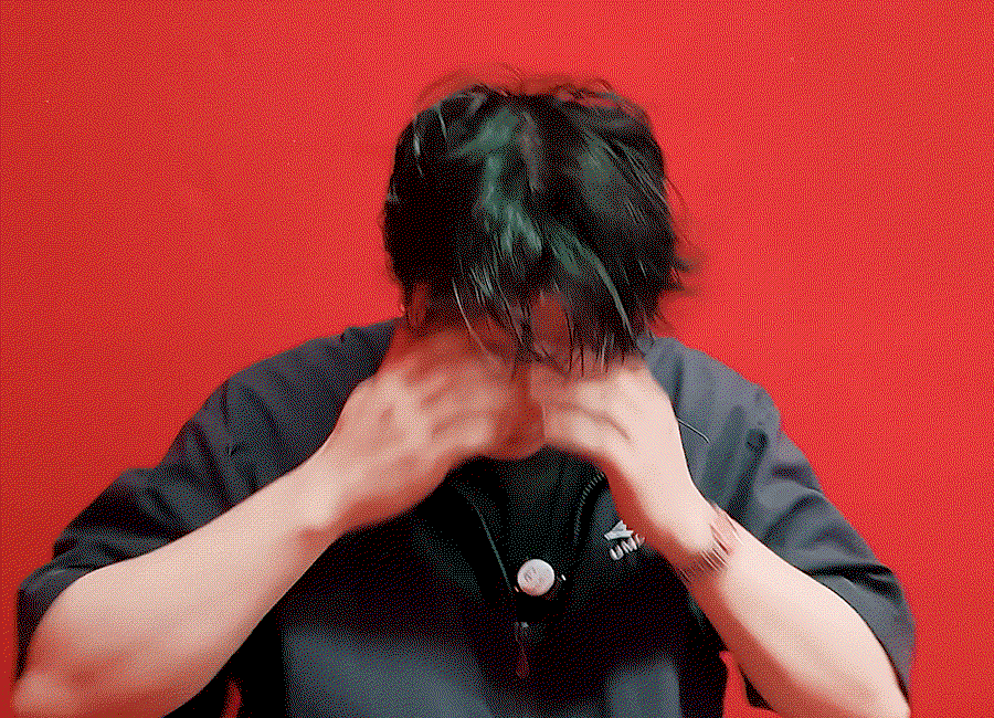 UndzBE.gif