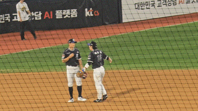 UsWqEp.gif