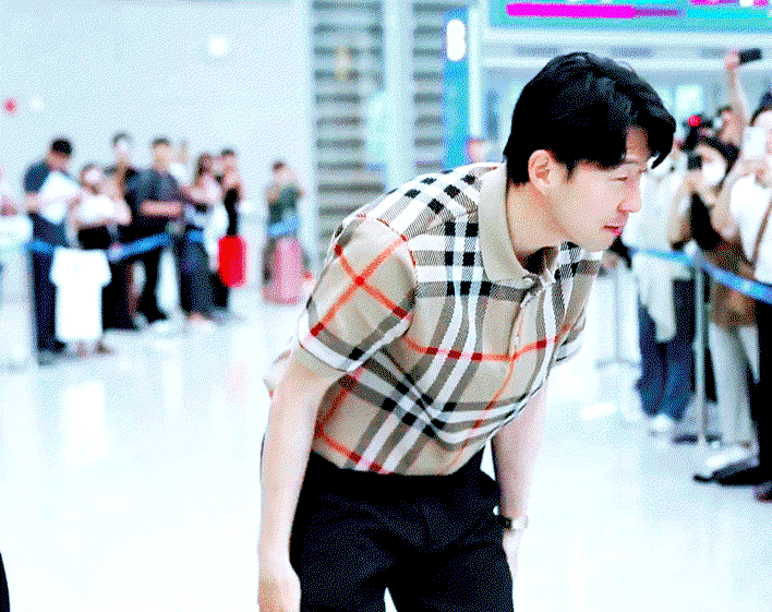UwRjGq.gif