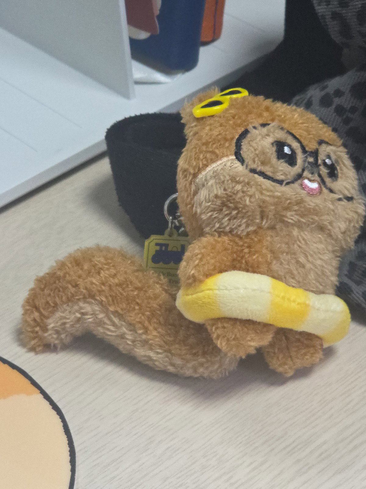 UylEOE