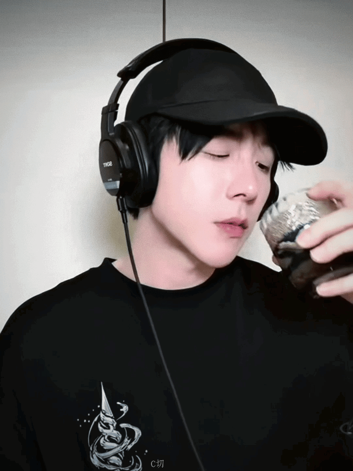 VBCYWO.gif