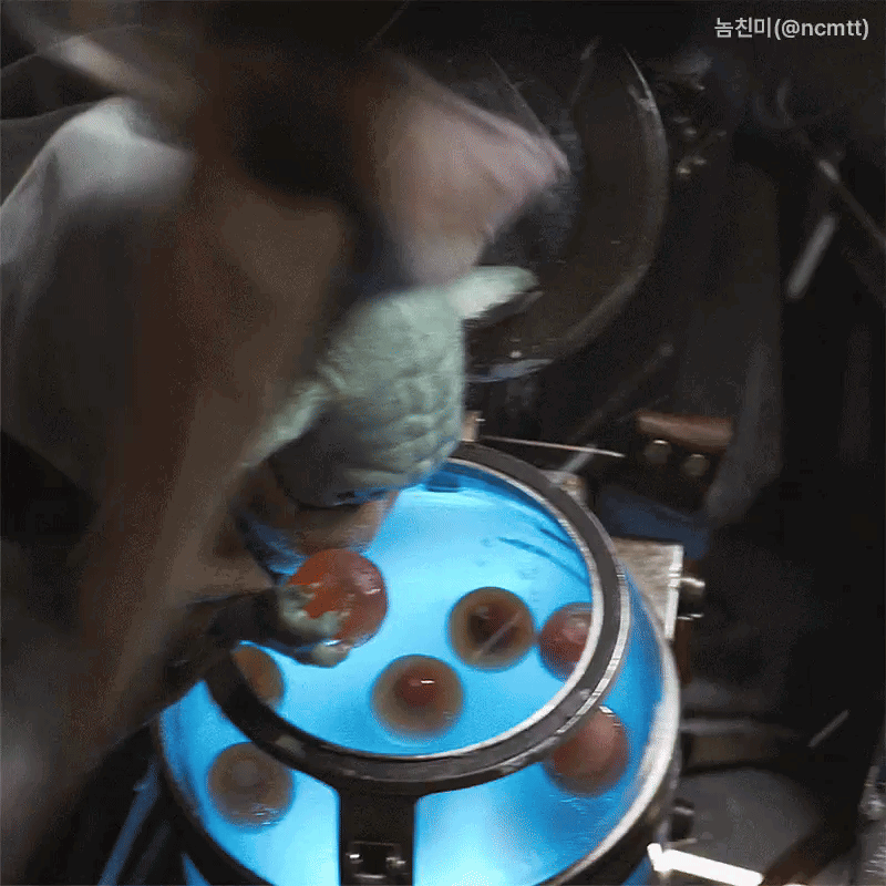 VFgUat.gif