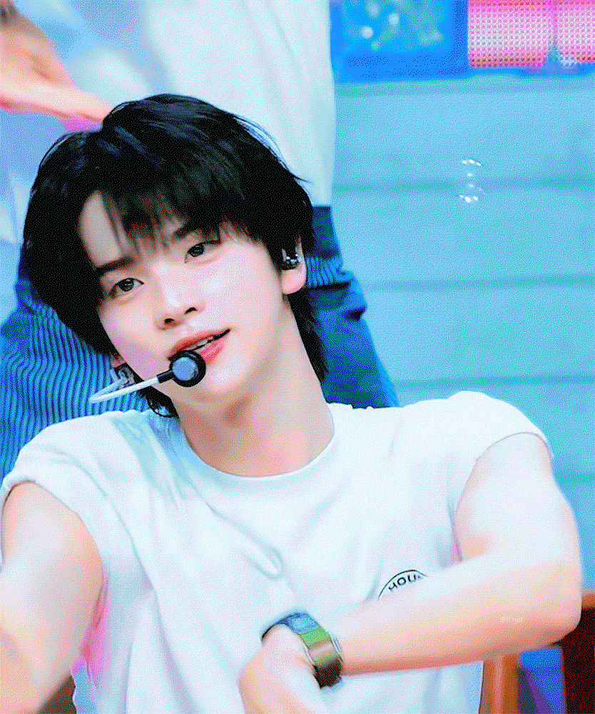 VRcBol.gif
