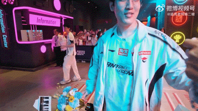 VUMpSw.gif