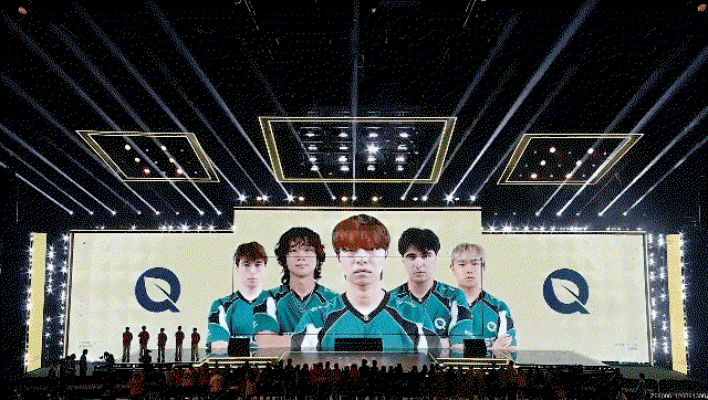 VUmrYG.gif