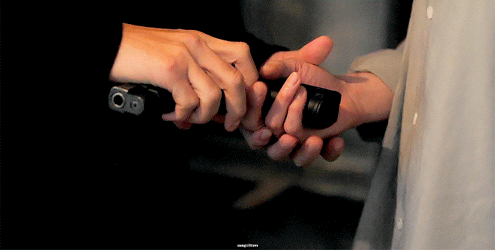 VhnBNj.gif