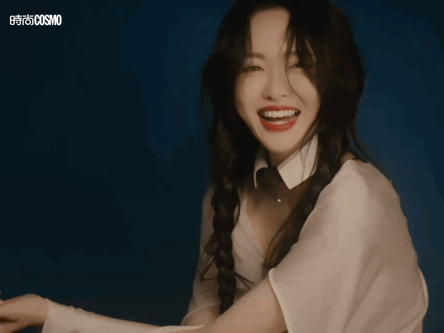 VjNJDe.gif