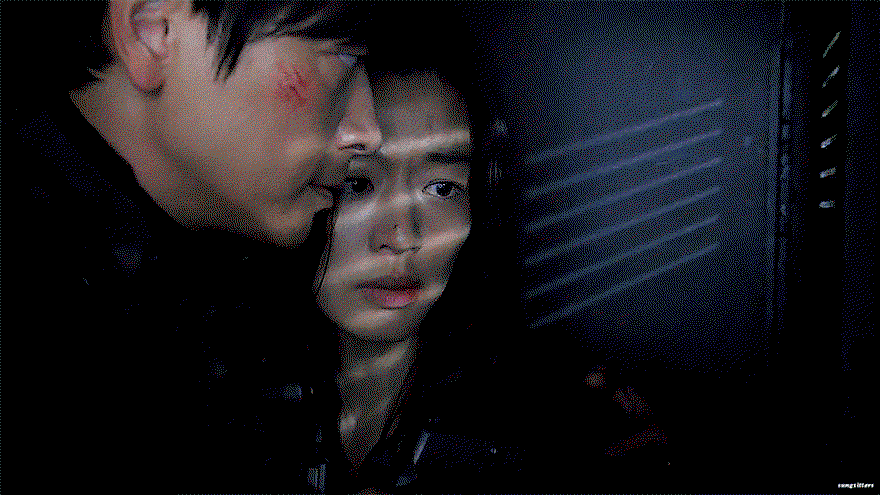 VkyoHk.gif