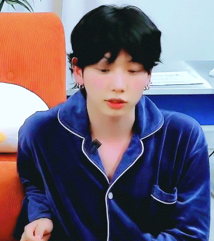 VpWxCJ.gif