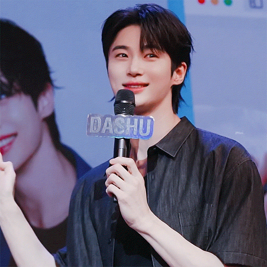 VxbWNy.gif