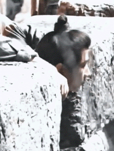 VyEjoo.gif