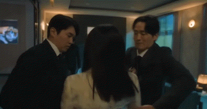 VyhKfU.gif