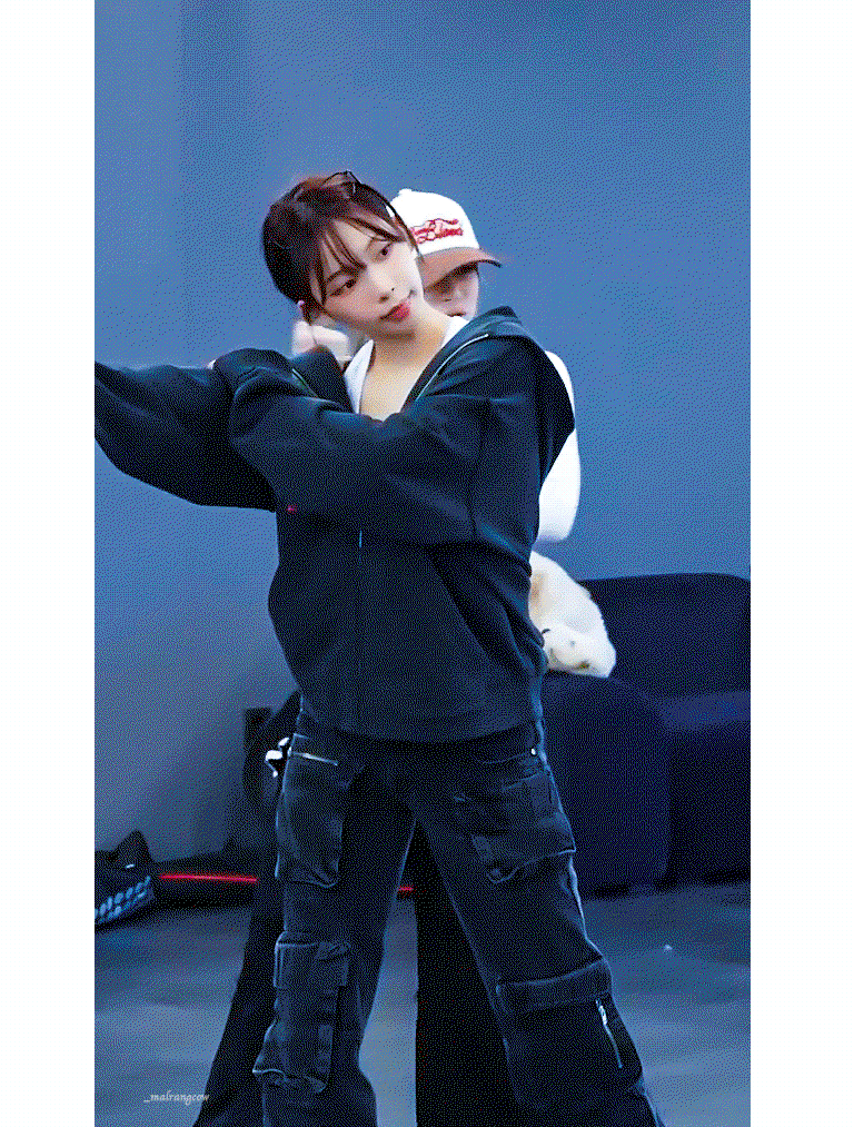 WDlKyj.gif