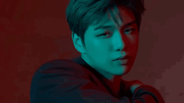WHkVmg.gif