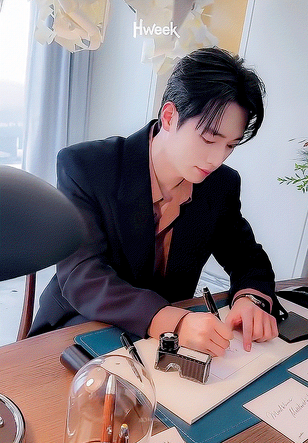 WJKnUV.gif