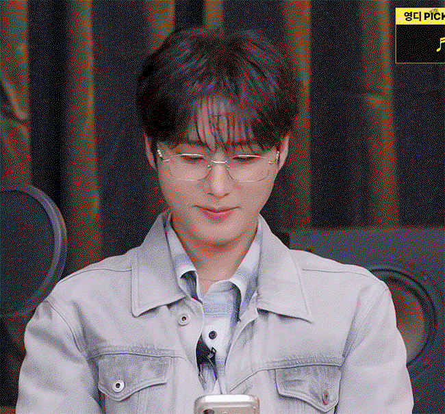 WJZkzM.gif