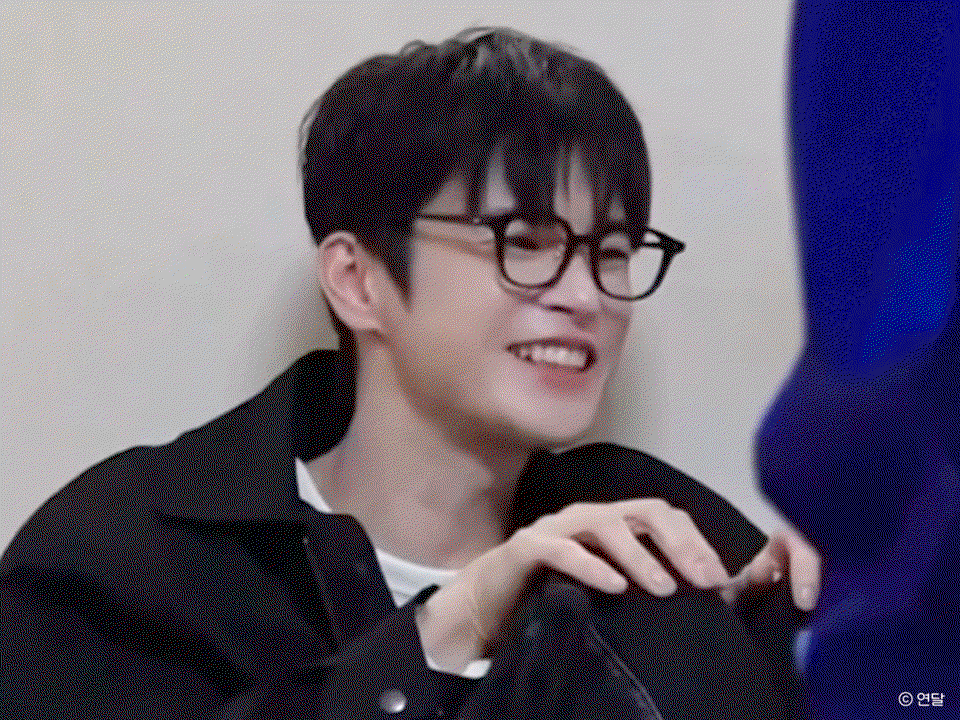 WJbbHo.gif