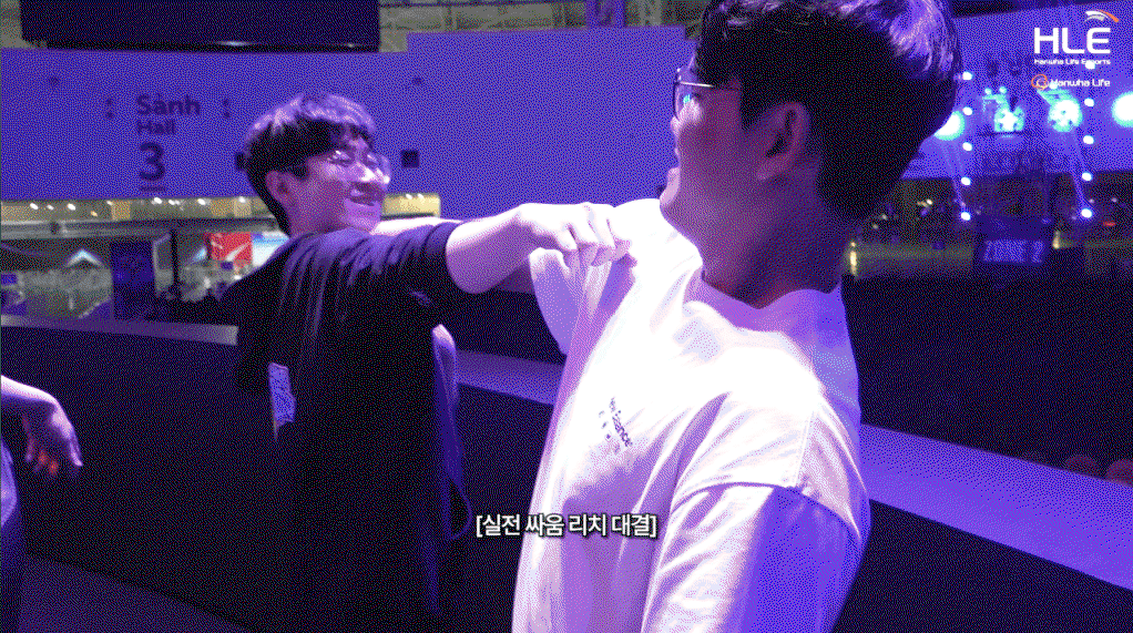 WfjsLx.gif