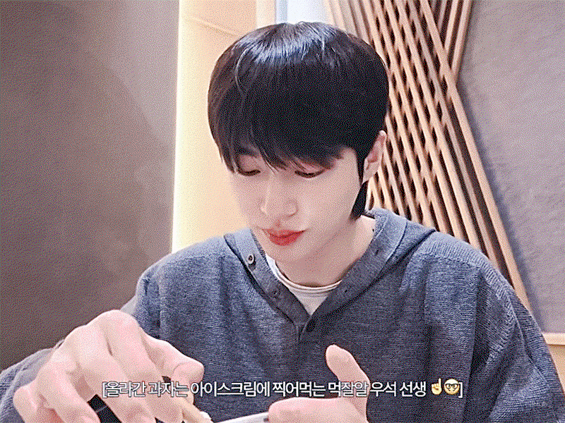 WmJHeg.gif