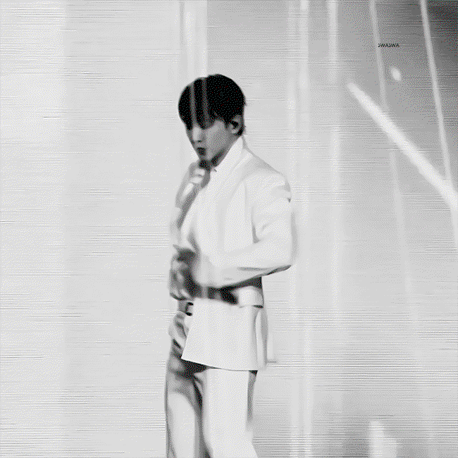 WnkQdz.gif
