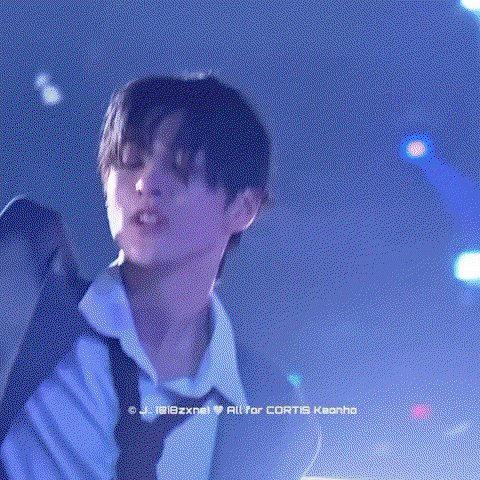 WvCzFE.gif