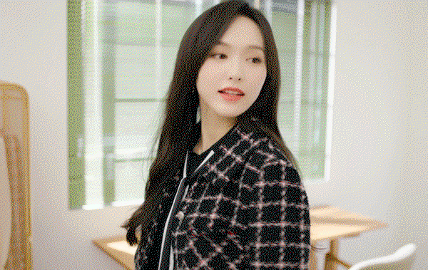 WwJEEV.gif
