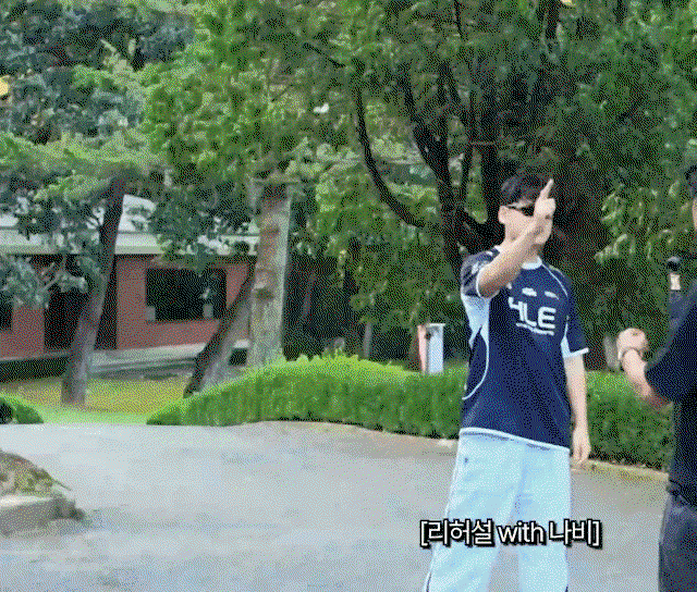 XFOuwa.gif