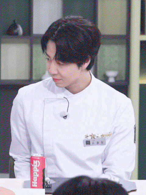 XHCnFB.gif