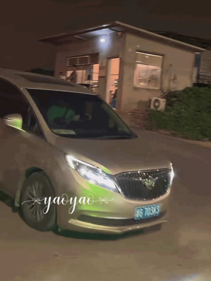 XOAydM.gif