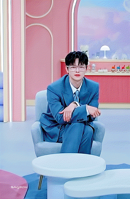XPXlXJ.gif