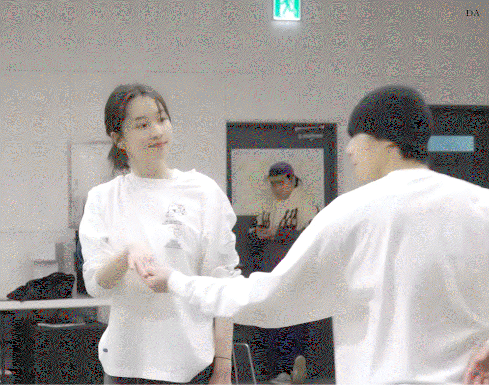 XUOLfR.gif