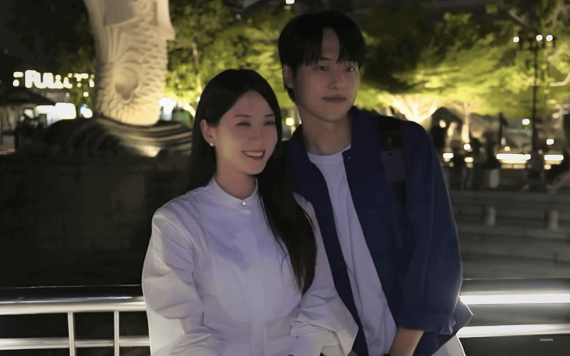 XYwbaw.gif