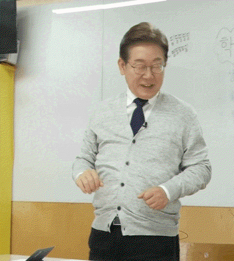 XgxzYA.gif